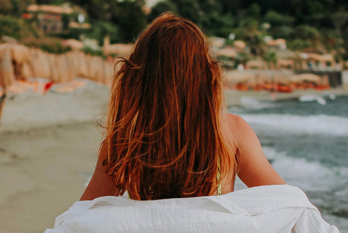 How redheads can avoid sun bleaching and dryness in summer